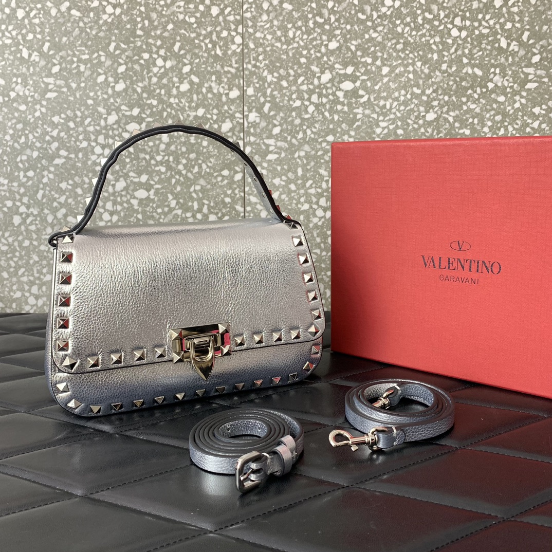 Valentino Garavani Rockstud Handbag Shoulder Bag in Silver Grainy Calfskin